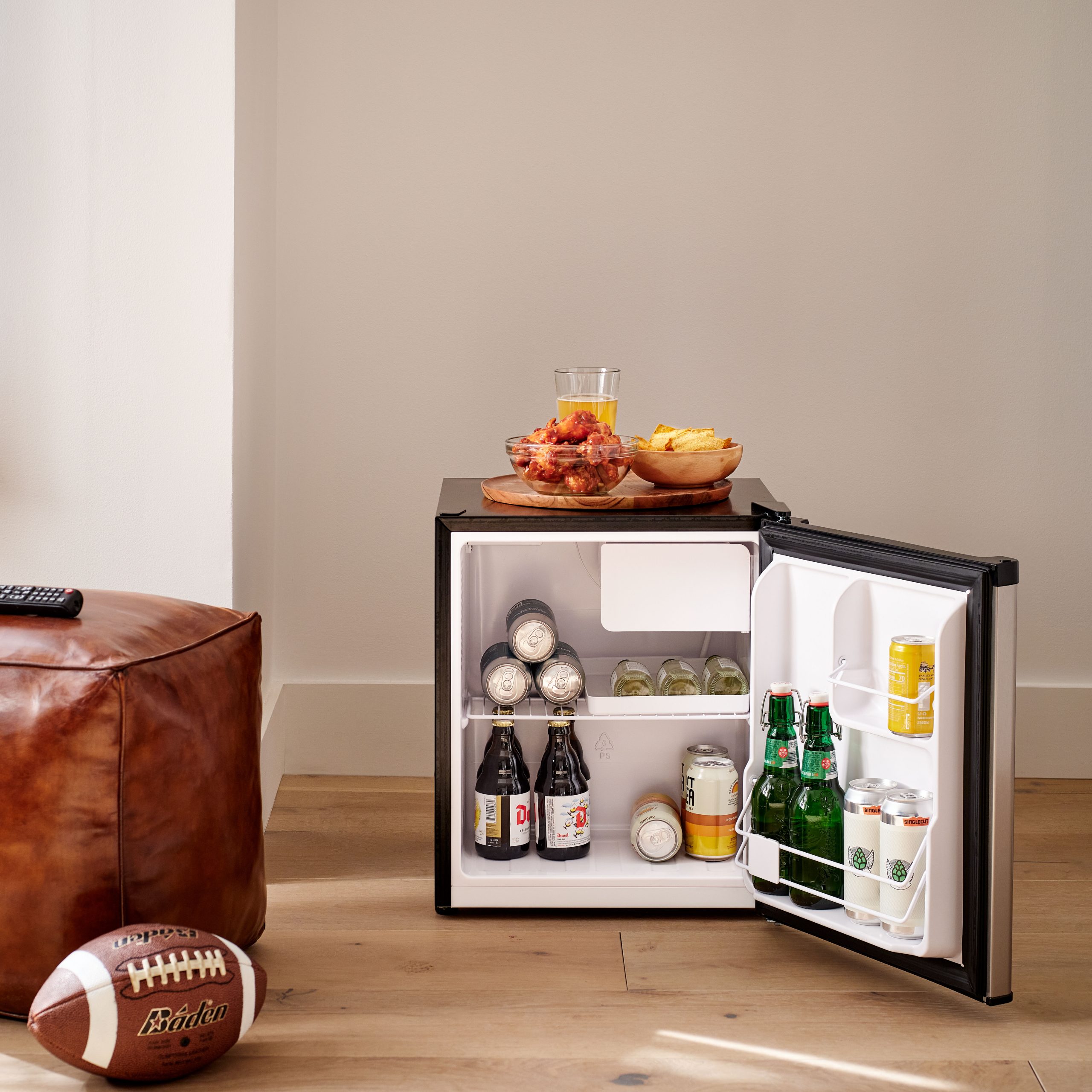 Discontinued 1.7 Cu. Ft. Compact Fridge - Image 3