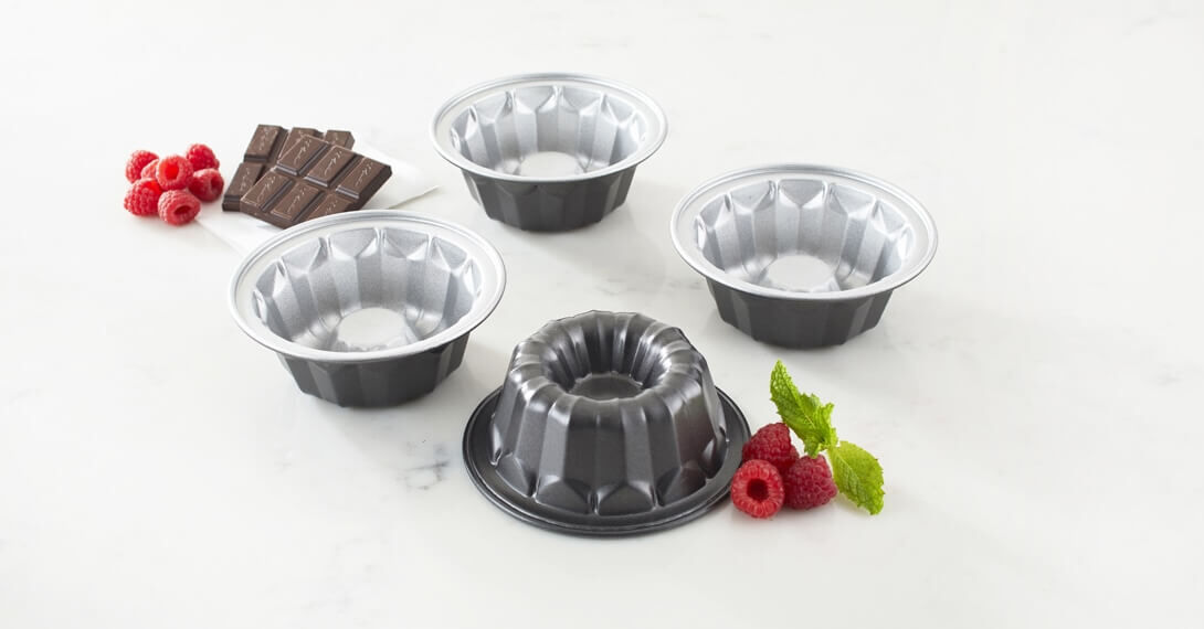 4-pc 4.5" Mini Fluted Cake Pan Set - Image 2