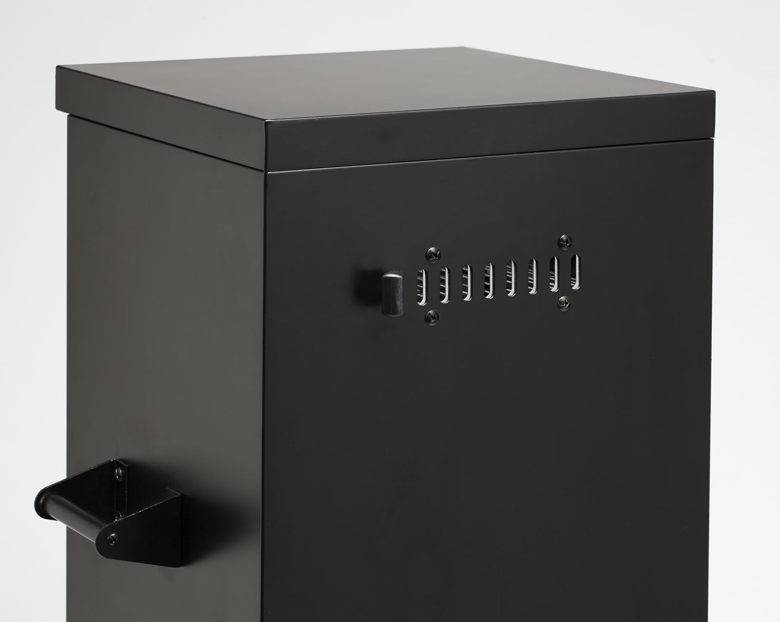 Discontinued Vertical 36" Propane Smoker - Image 8