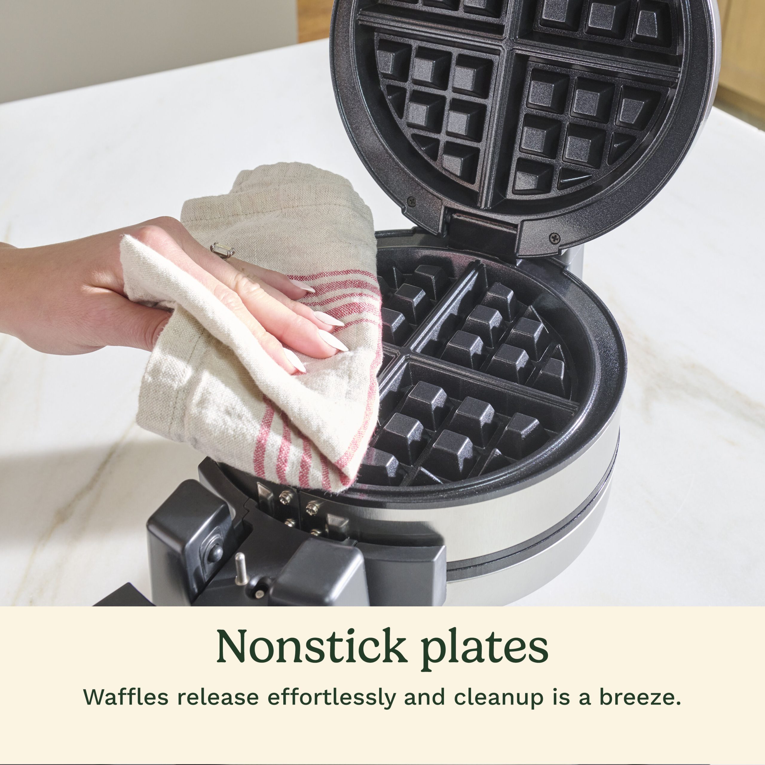 Double Flip Belgian Waffle Maker - Image 4