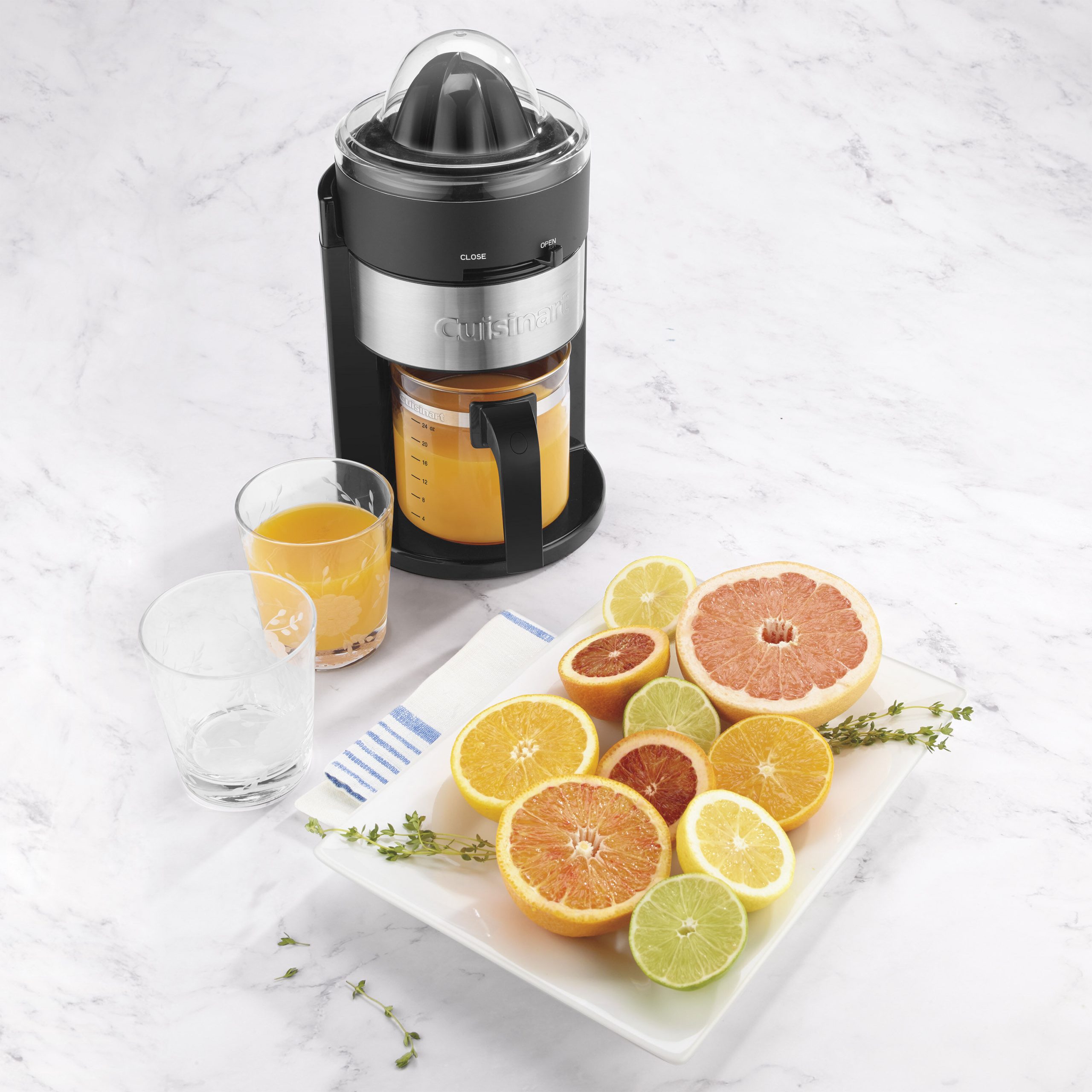 Discontinued Cuisinart Citrus Juicer with Carafe - Image 4