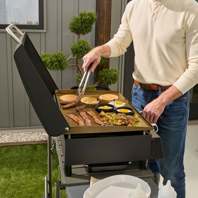 22" Tabletop Gas Griddle with Hood - Image 7