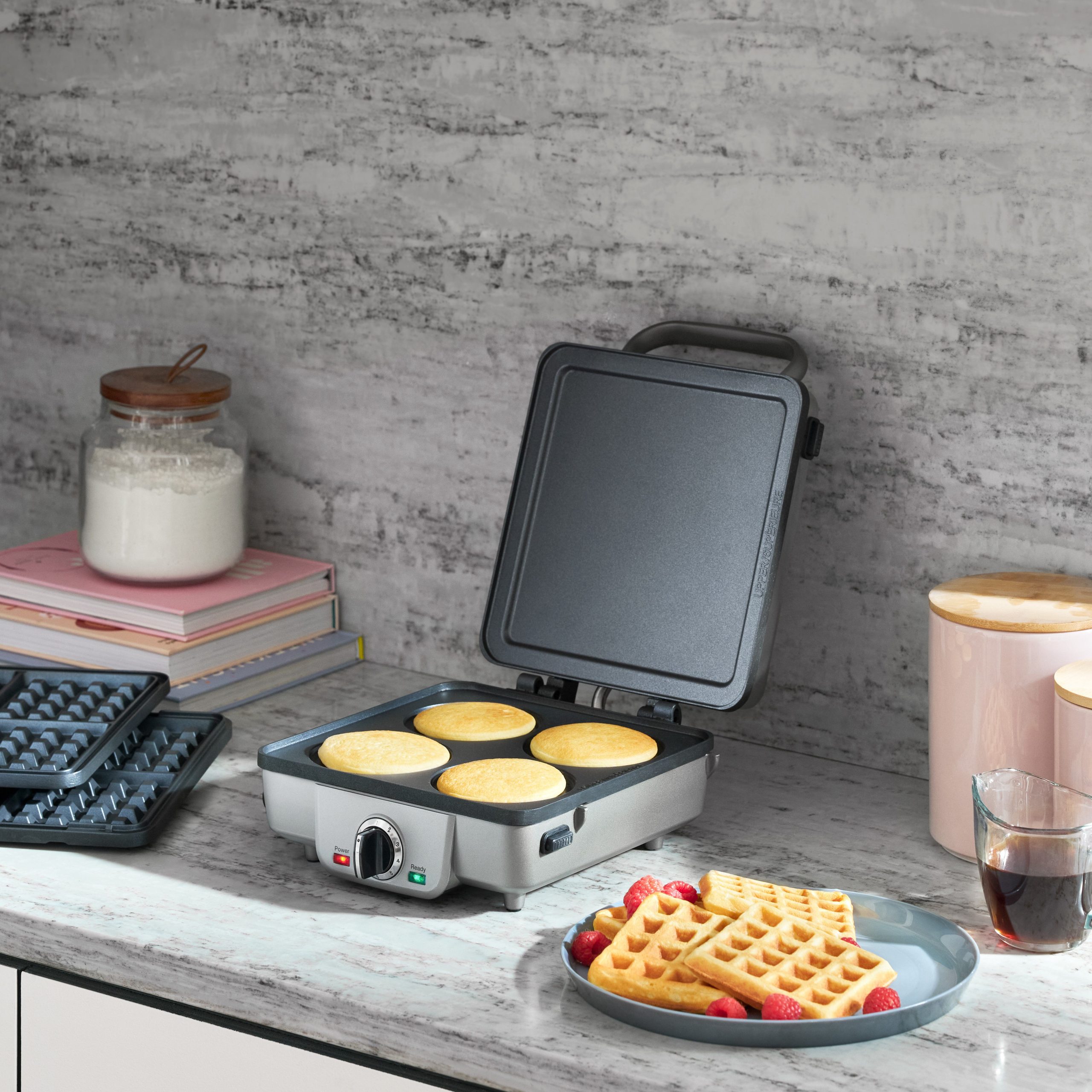 Belgian Waffle Maker with Pancake Plates - Image 5